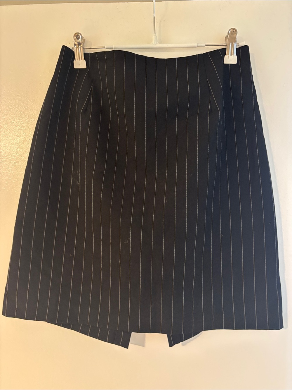 Classic Black Pinstripe Stretch Pencil Skirt - Brand Unspecified